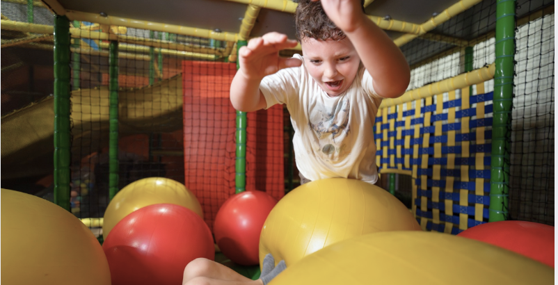 Arène de jeux indoor à Quimper : le paradis des enfants de 0 à 12 ans à La Playce - Quimper