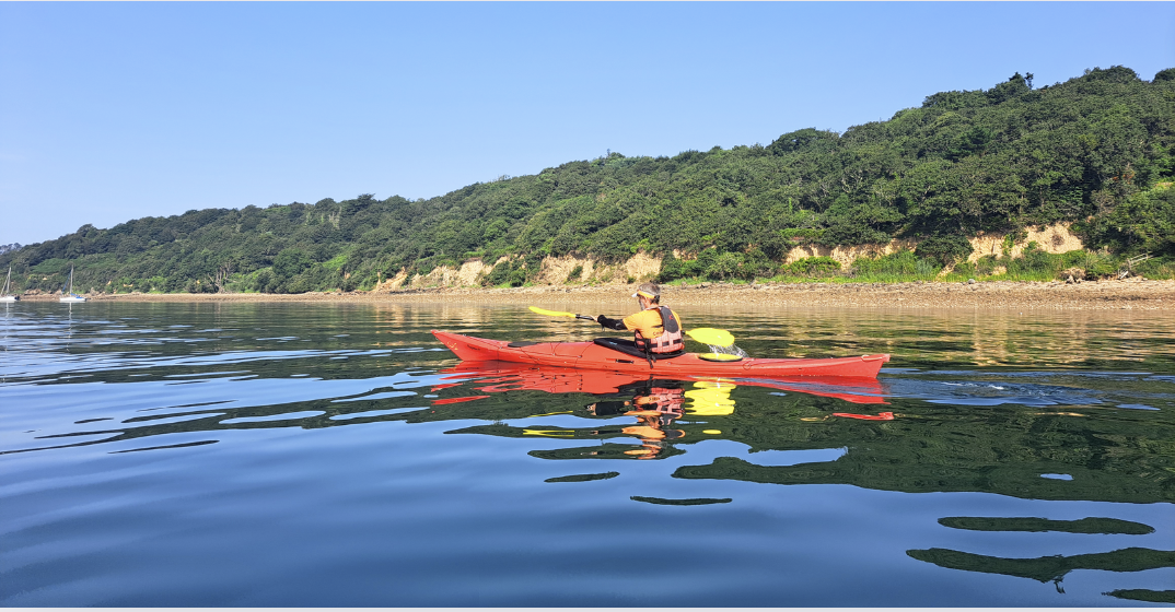 Escapade en famille en kayak en rade de Brest © Laëtitia Scuiller Kidiklik