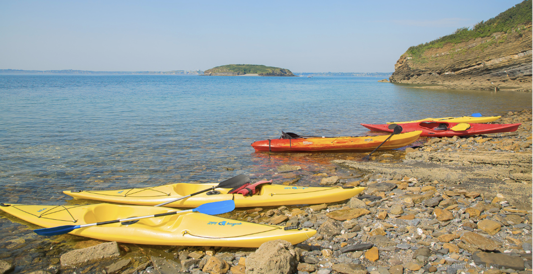 Escapade en famille en kayak en rade de Brest © Laëtitia Scuiller Kidiklik