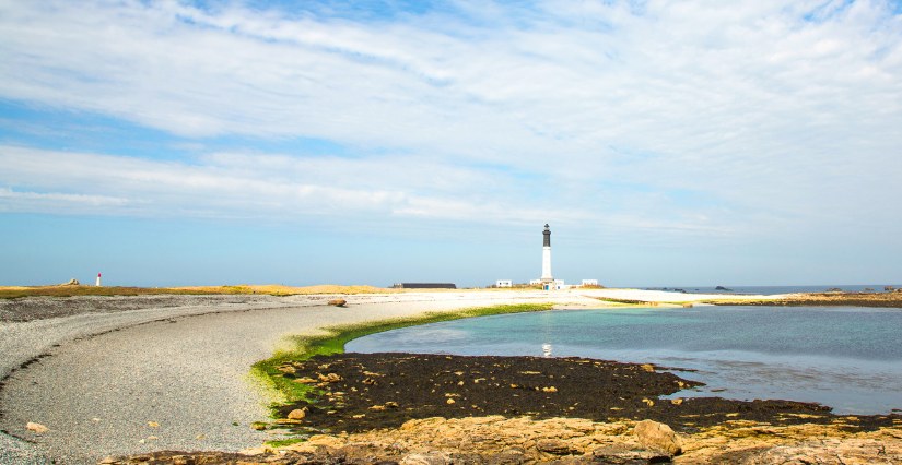 Phare de Goulenez - Kidiklik a mis le cap en famille sur l'île de sein : une aventure au bout du monde ! © Laetitia Scuiller