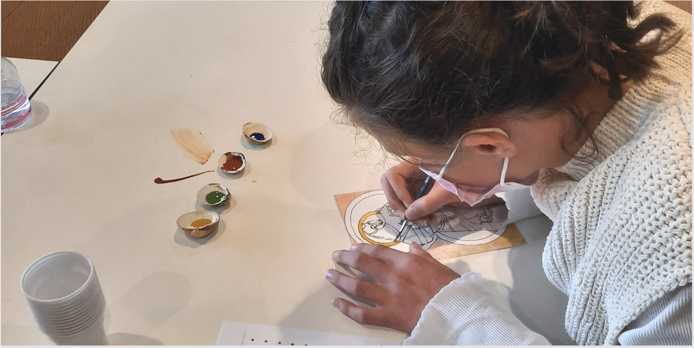 Atelier Enluminures pendant les vacances au Musée de l'Ancienne Abbaye de Landévennec