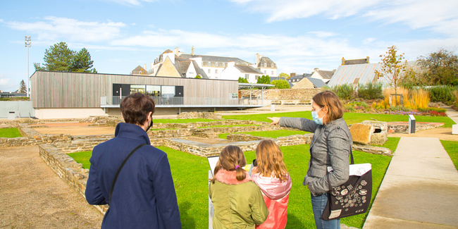 Visite guidée en 3D en famille du jardin archéologique de VORGIUM à Carhaix