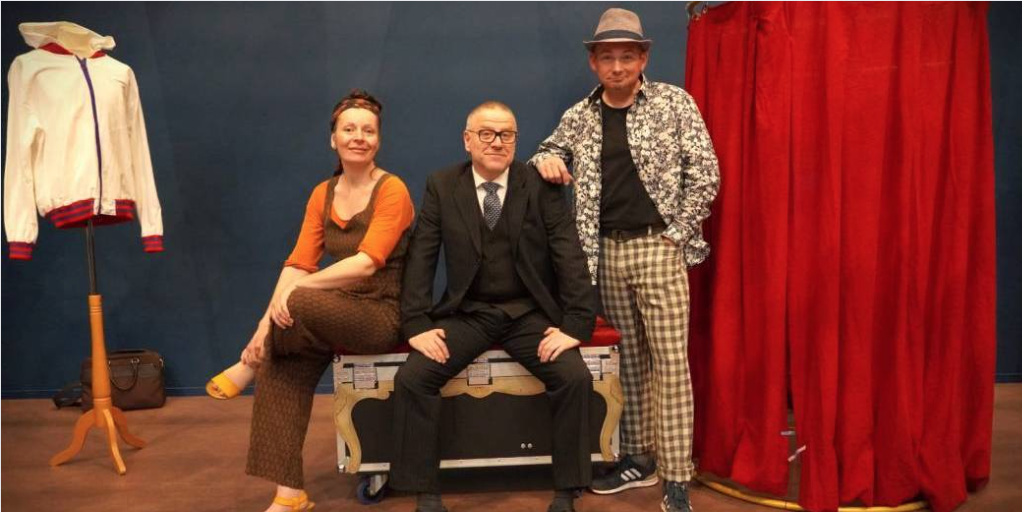 "Dehors Molière ! ou l'École de la rue" : théâtre en famille au Collège de Moëlan-sur-mer