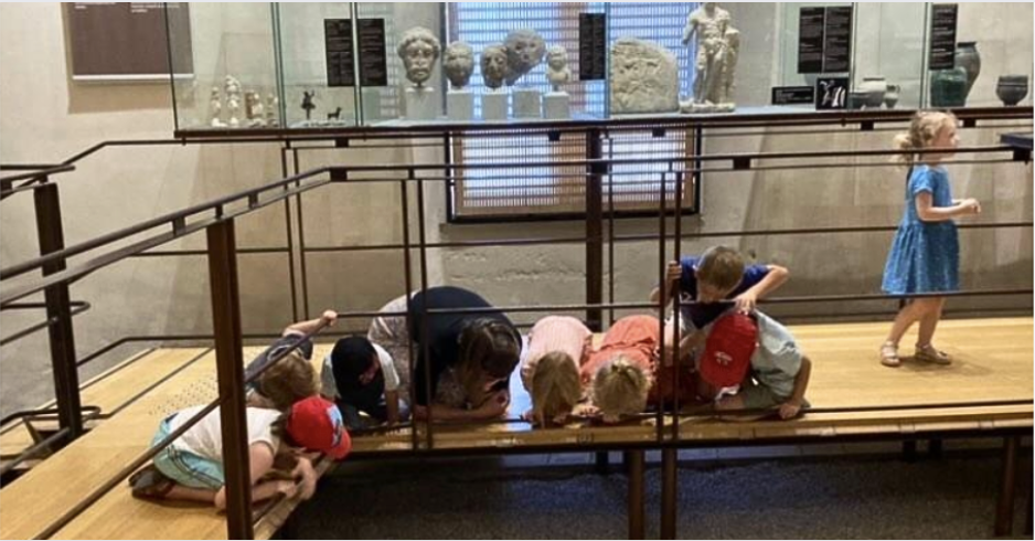 COMPLET ! Fouilles curieuses - balade contée pour les 3-6 ans au Musée départemental Breton, Quimper