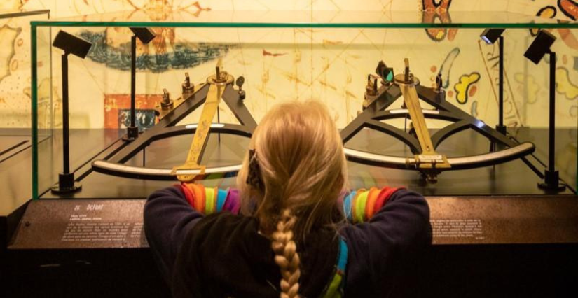 À la recherche du trésor du macareux : visite-atelier en famille au Musée national de la marine de Port-Louis