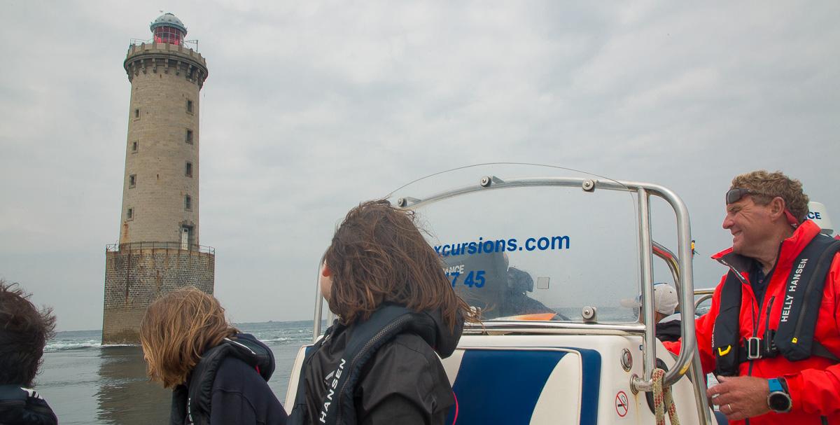 Découverte du phare de Kéréon depuis Molène - sortie en mer avec Archipel Excrusion et la Penn ar Bed 