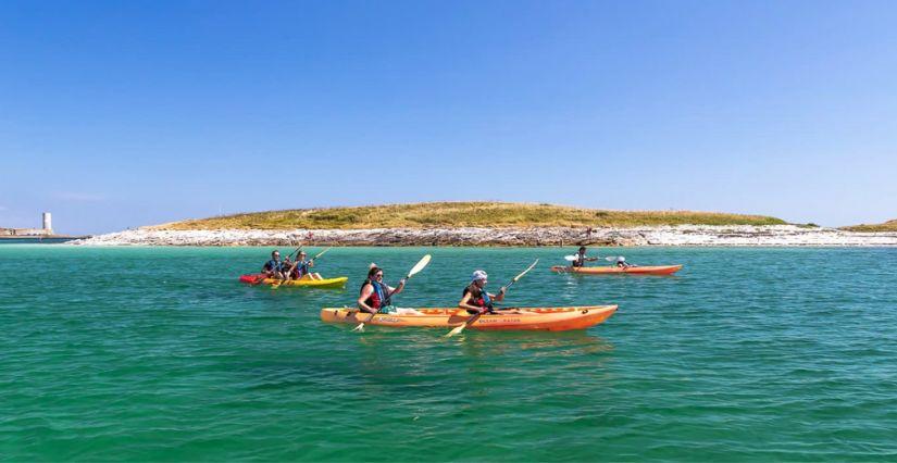 Escapade en kayak de mer en famille au coeur de l'archipel des Glénan avec les Vedettes de l'Odet