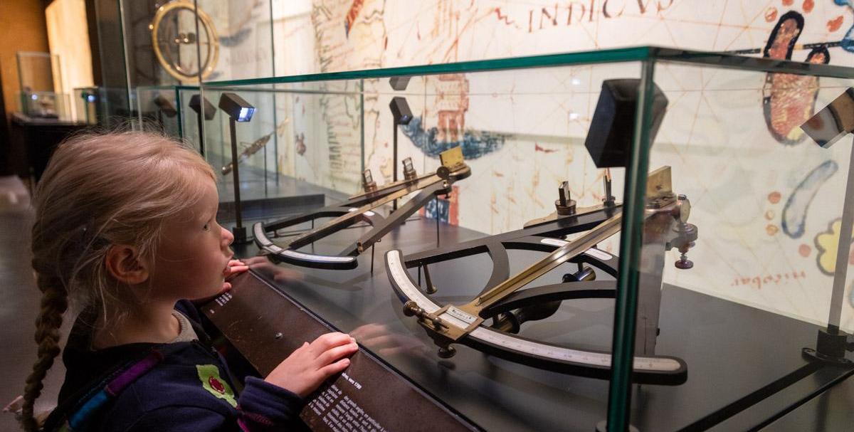 Petits marchands d'ailleurs : une animation pour les 7-12 ans au Musée national de la Marine de Port-Louis