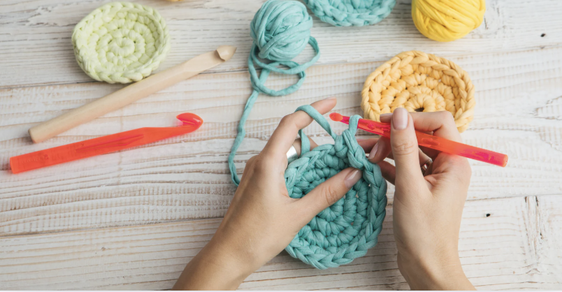 Atelier initiation au crochet à la cidrerie Kerné à Pouldreuzic