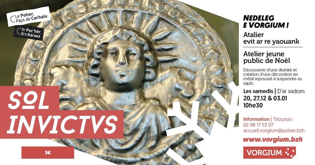 Atelier de fabrication de médaillon en métal pour noël, à Vorgium Carhaix