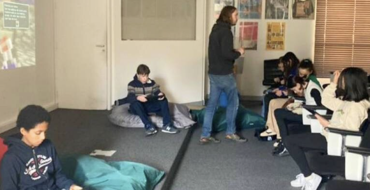 Animer le Musée : de la pierre à l’écran- visite atelier numérique pour ados au Musée départemental breton, Quimper