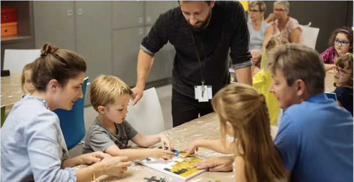 Les petits curieux de 3-5 ans : Atelier-visite pour s'éveiller à l'art en famille au Musée de Pont-Aven