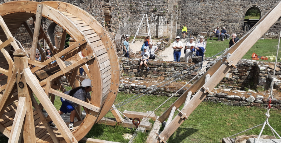 Au temps des bâtisseurs - visite atelier en famille au Musée de l'ancienne Abbaye de Landévennec