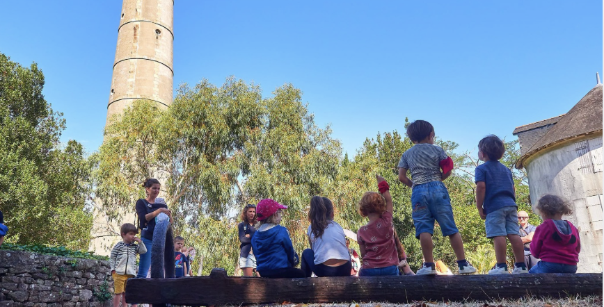 Ateliers créatifs et jeux en famille à l'Hôtel Gabriel de Lorient pendant les vacances d'été